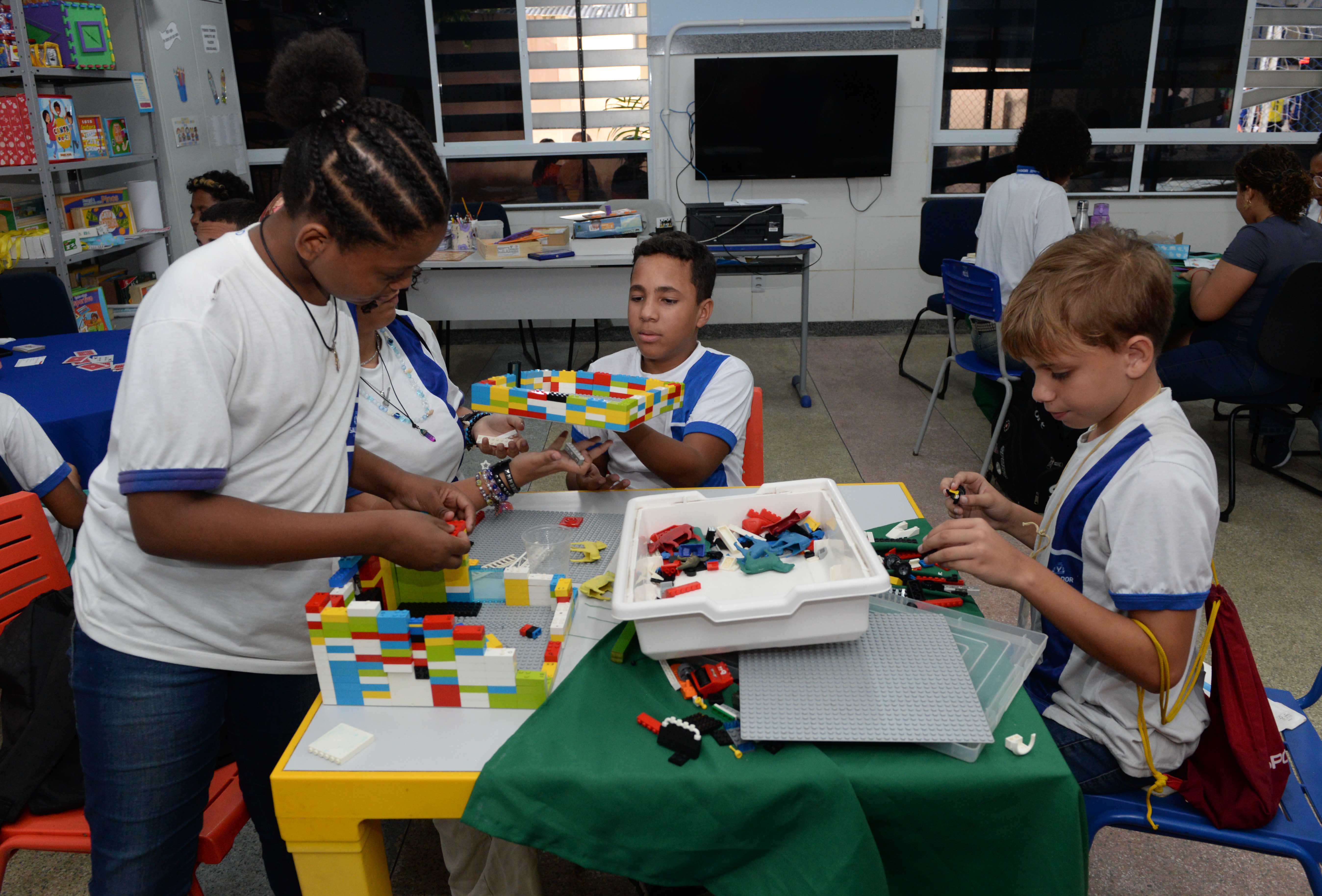 Escola municipal realiza campeonato interclasse com diversas modalidades esportivas