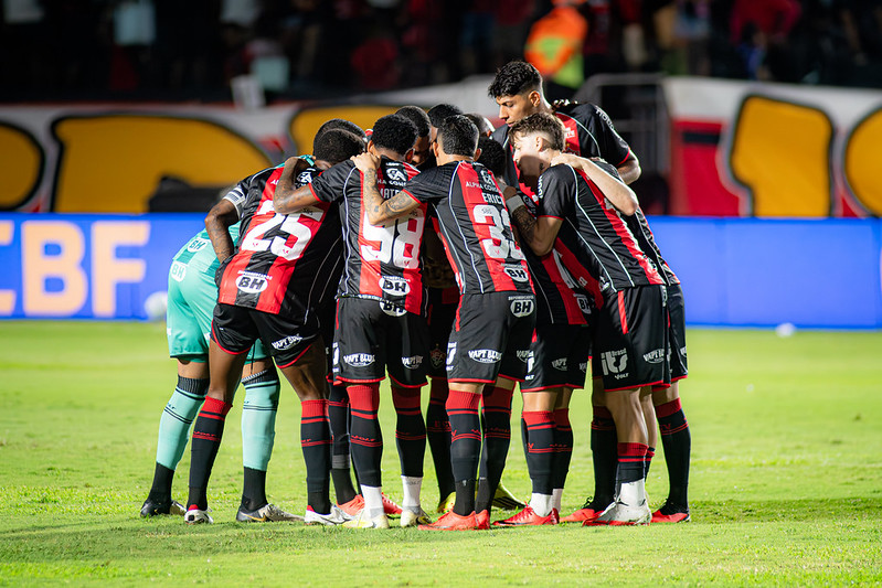Vitória enfrenta o Grêmio no Barradão, pela 26ª rodada do Campeonato Brasileiro