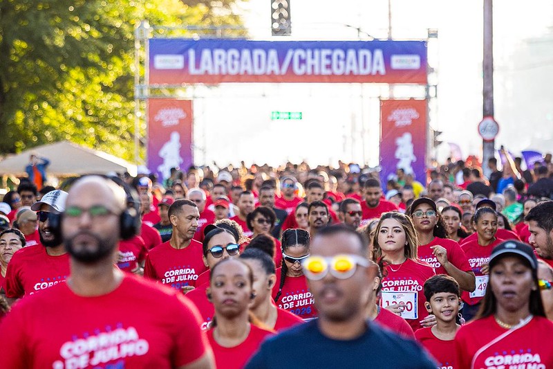 Corrida 2 de Julho reúne milhares de atletas e celebra os 203 anos da Independência do Brasil na Bahia