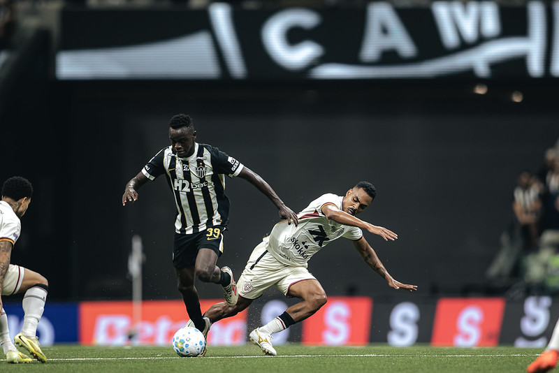 Vitória perde para o Atlético-MG e segue sem vencer fora de casa