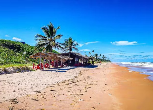 Brasil se destaca em ranking das melhores praias de nudismo do mundo