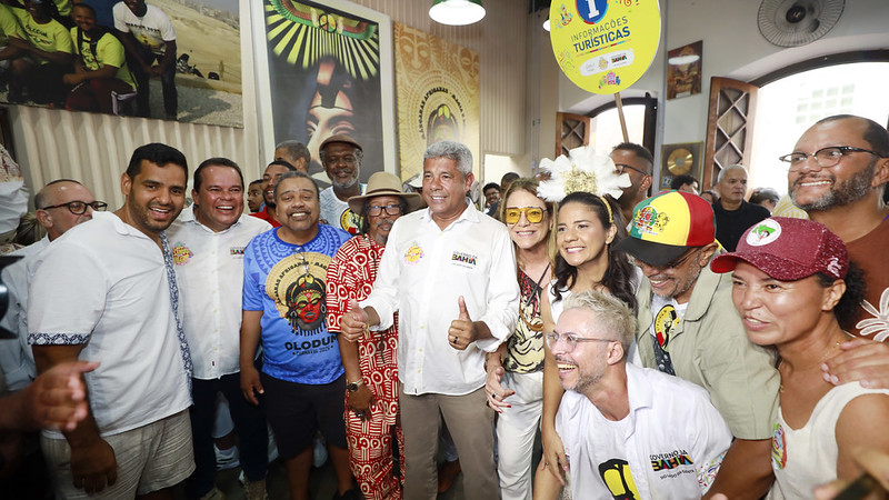 Governador prestigia abertura do Carnaval no Pelô e destaca valorização das manifestações culturais baianas