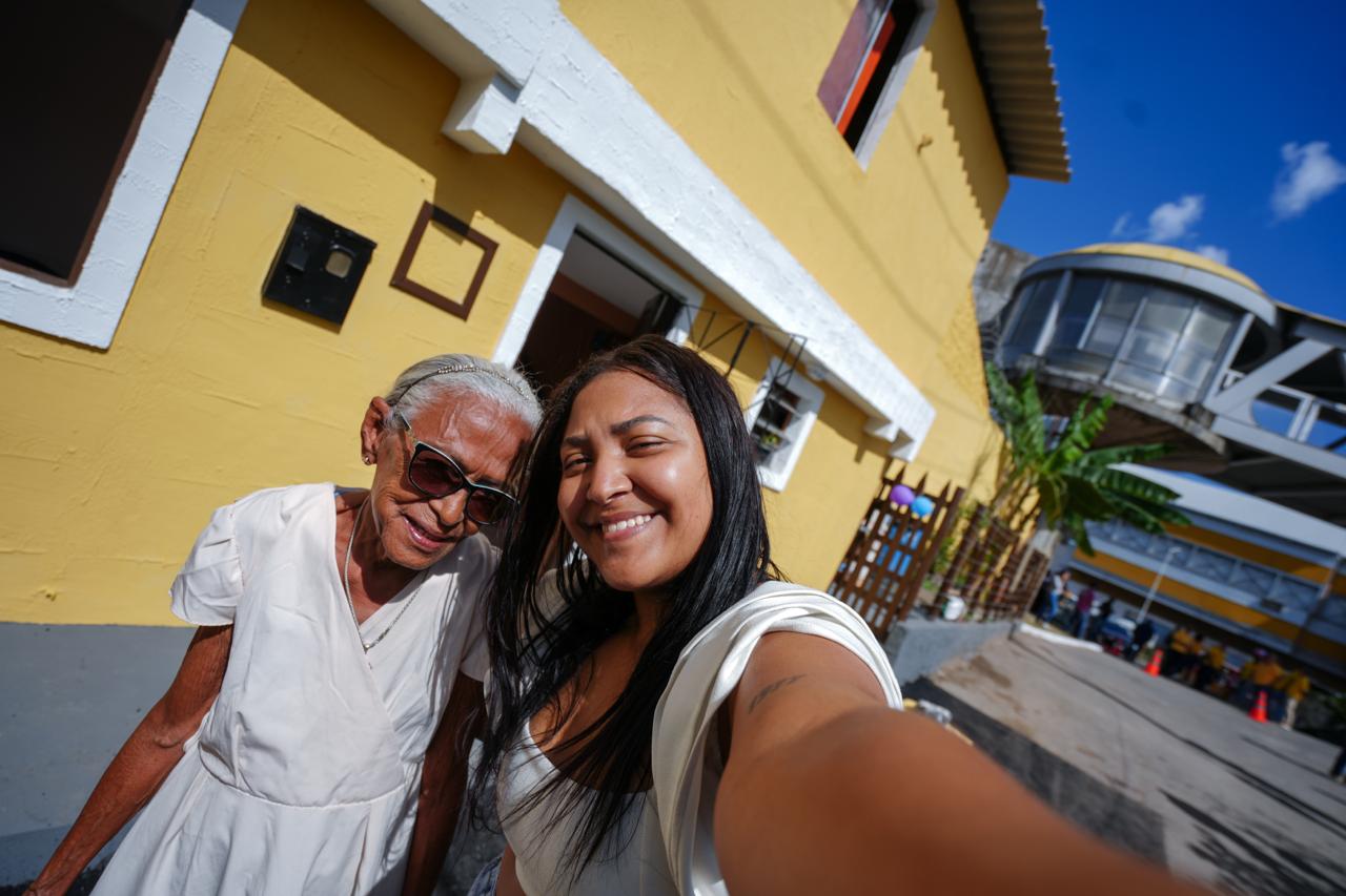 Prefeitura entrega 96 casas reformadas pelo Morar Melhor em Granjas Rurais Presidente Vargas