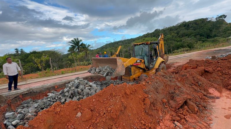 Obras de manutenção avançam na Avenida José Trindade de Oliveira