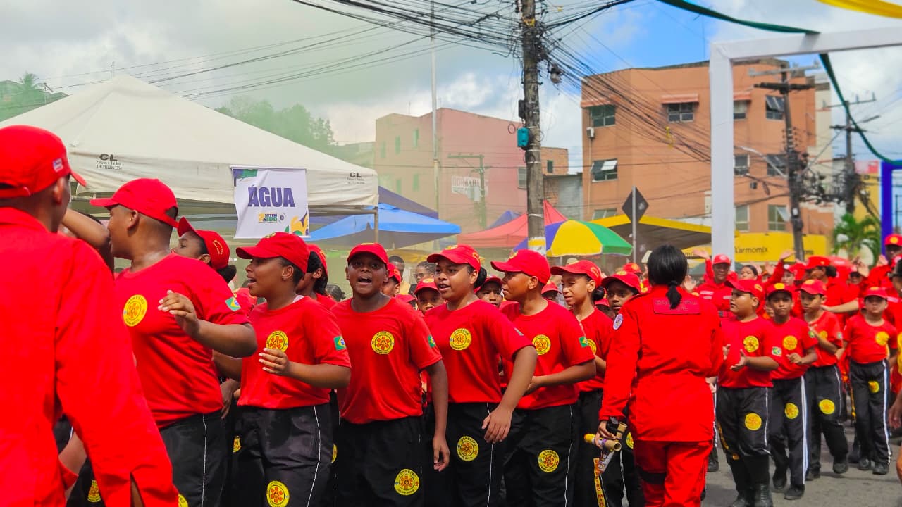 Desfile de 7 de Setembro reúne população e instituições em Simões Filho