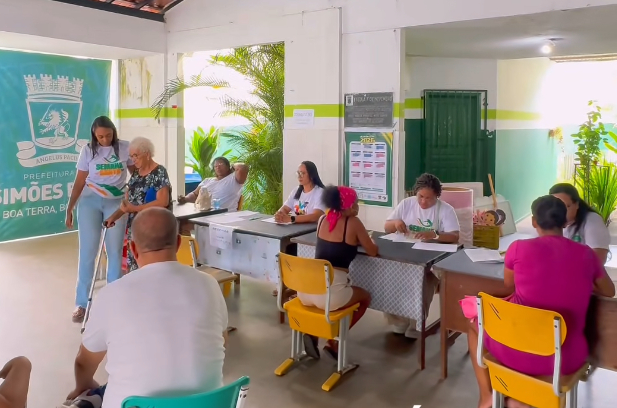 Simões Filho: Prefeitura realiza entrega de tickets da Semana Santa Solidária e reforça segurança alimentar