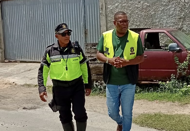 Simões Filho intensifica ações contra veículos abandonados nas vias públicas; remoção começa na segunda-feira (9)