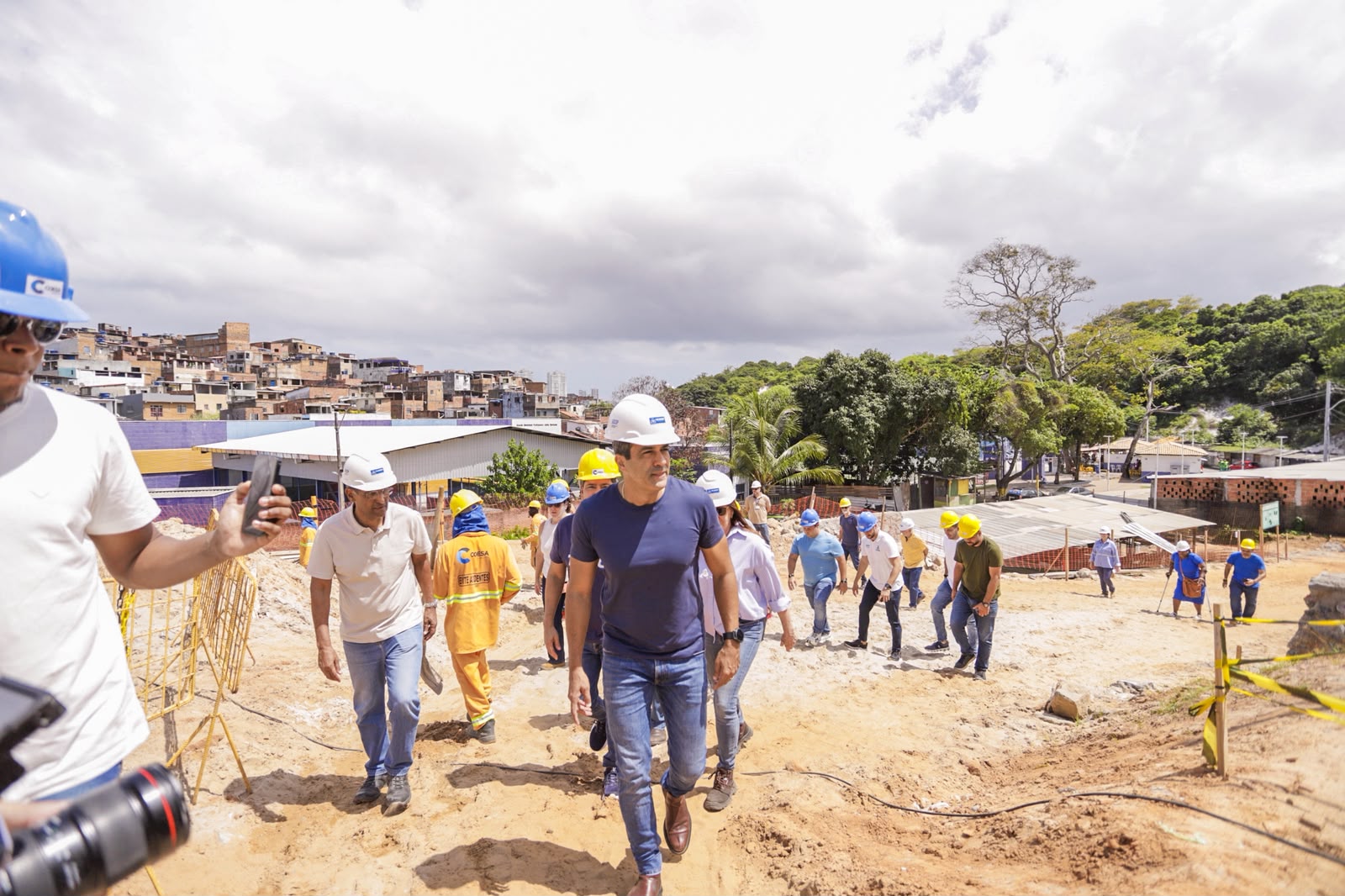 Obras de urbanização da comunidade do Pé Preto avançam com construção de 270 novas moradias em Salvador