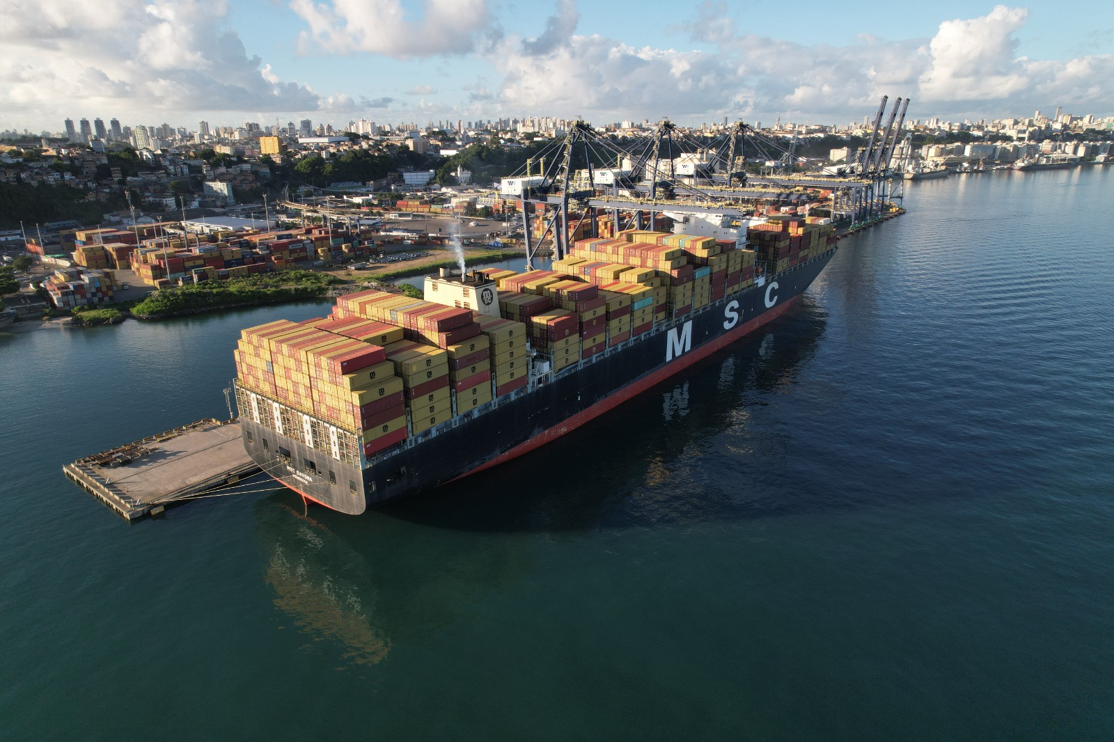Bahia recebe navio com mais de 800 toneladas de materiais para início das obras da Ponte Salvador–Itaparica
