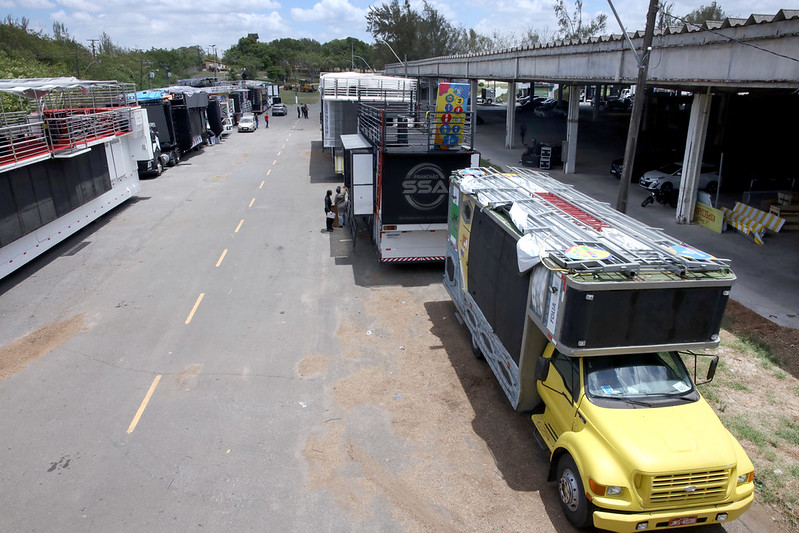 Carnaval 2026: Detran-BA inicia vistoria de trios elétricos e carros de apoio e dá início a seminário parta condutores em Salvador