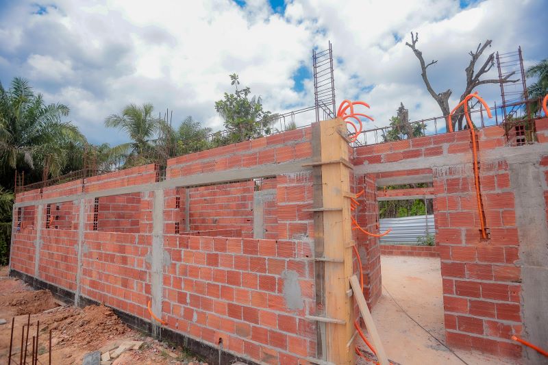 Simões Filho avança com obras da nova creche no Campo do Vasco
