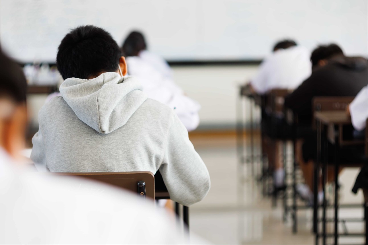 Escolaridade brasileira não acompanha demanda por profissionais qualificados, aponta CNI