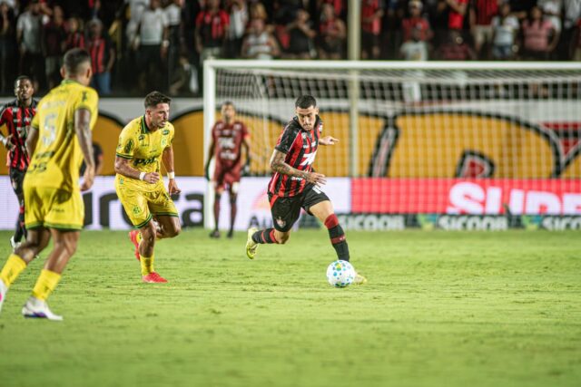 Vitória vence o Mirassol no Barradão