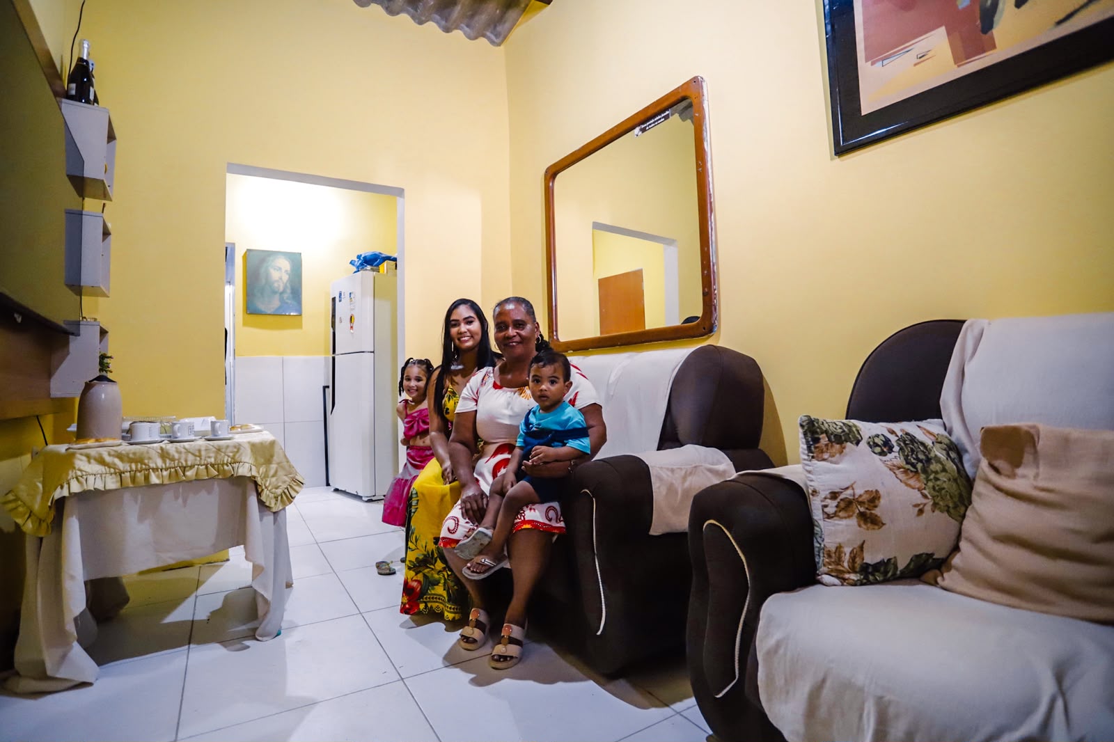 Morar Melhor entrega 100 casas reformadas em Paripe e chega a quase 2 mil imóveis beneficiados