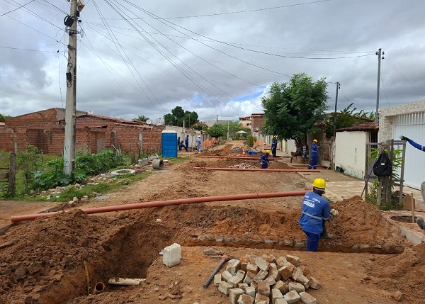 Implantação de esgotamento sanitário está em fase inicial em Caldas do Jorro