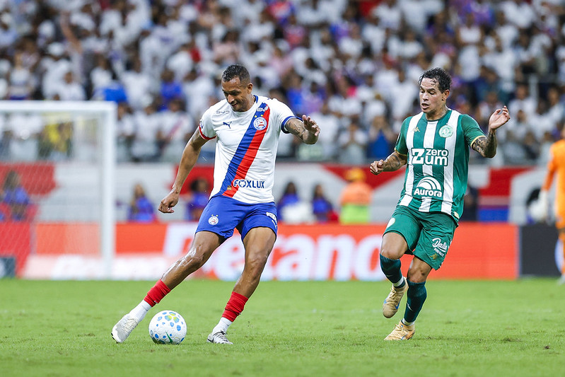 Bahia  vence a Chapecoense na Fonte Nova e se mantém no G-6 do Brasileirão