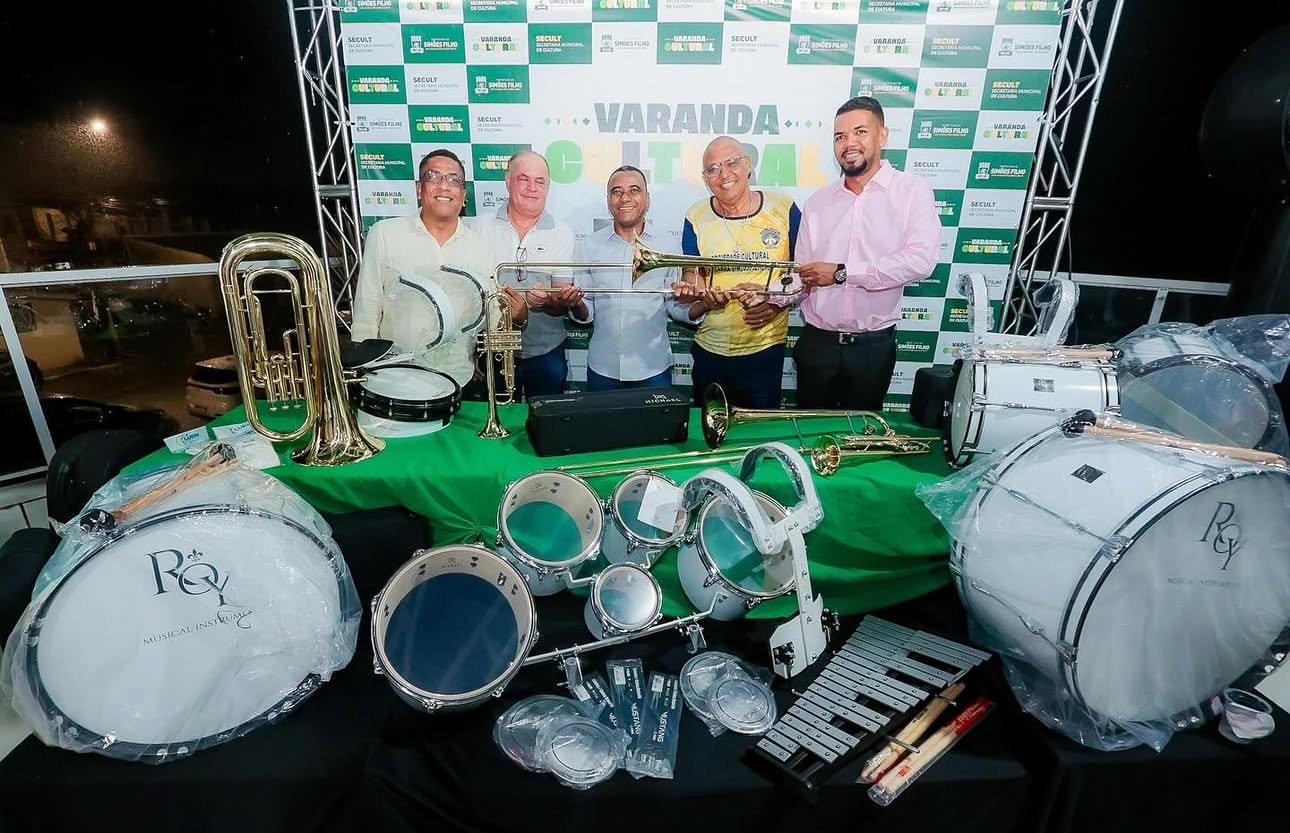 Simões Filho abre o calendário cultural com noite de anúncios, investimentos e valorização dos artistas locais