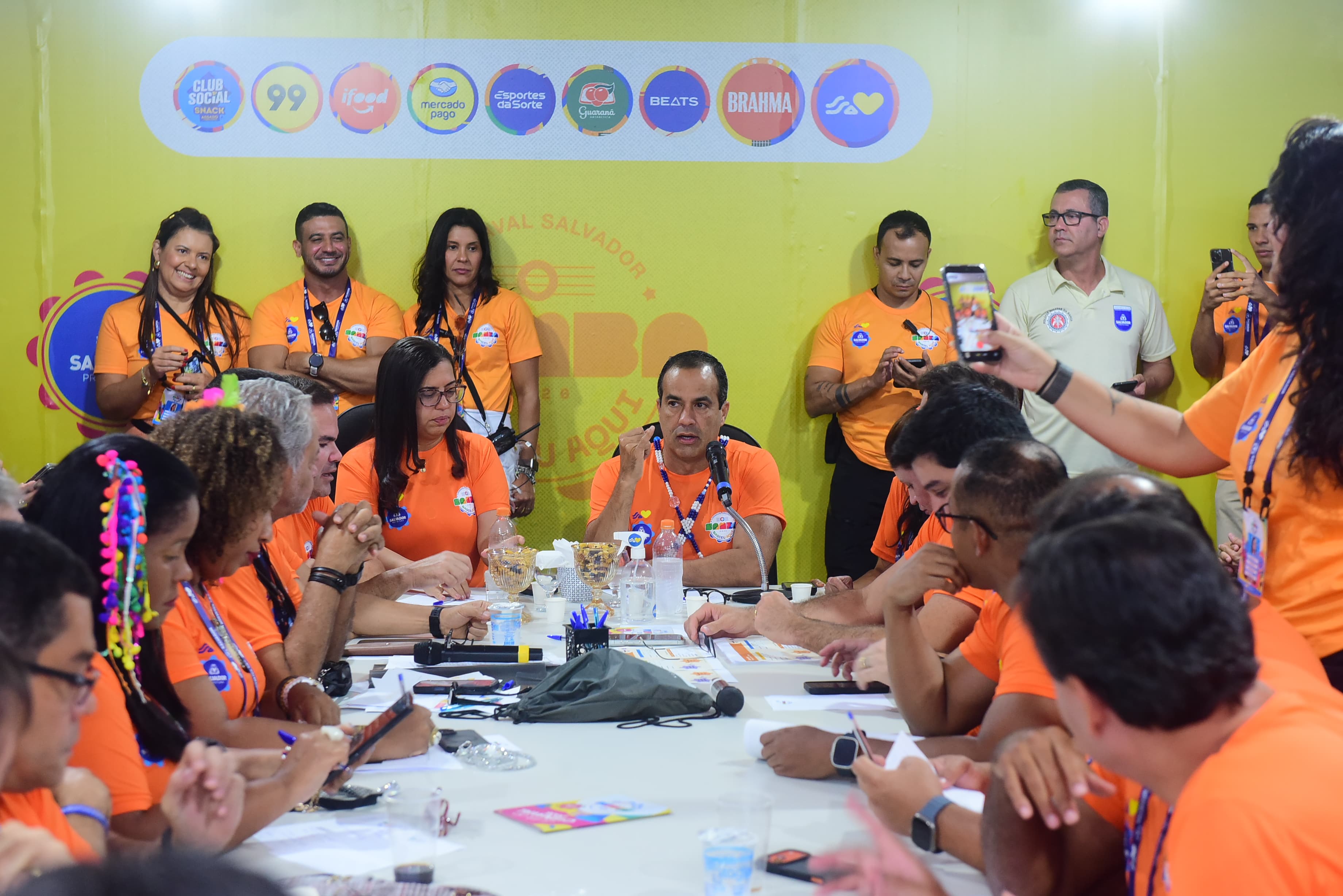 Salvador terá mais um dia de Carnaval em 2027, anuncia prefeito