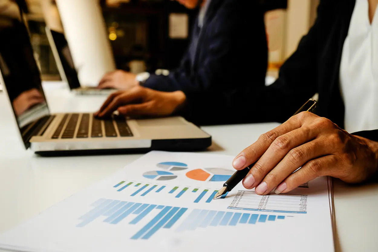 Empresas de serviços começam a informar IBS e CBS na NFS-e a partir desta quinta (1º)