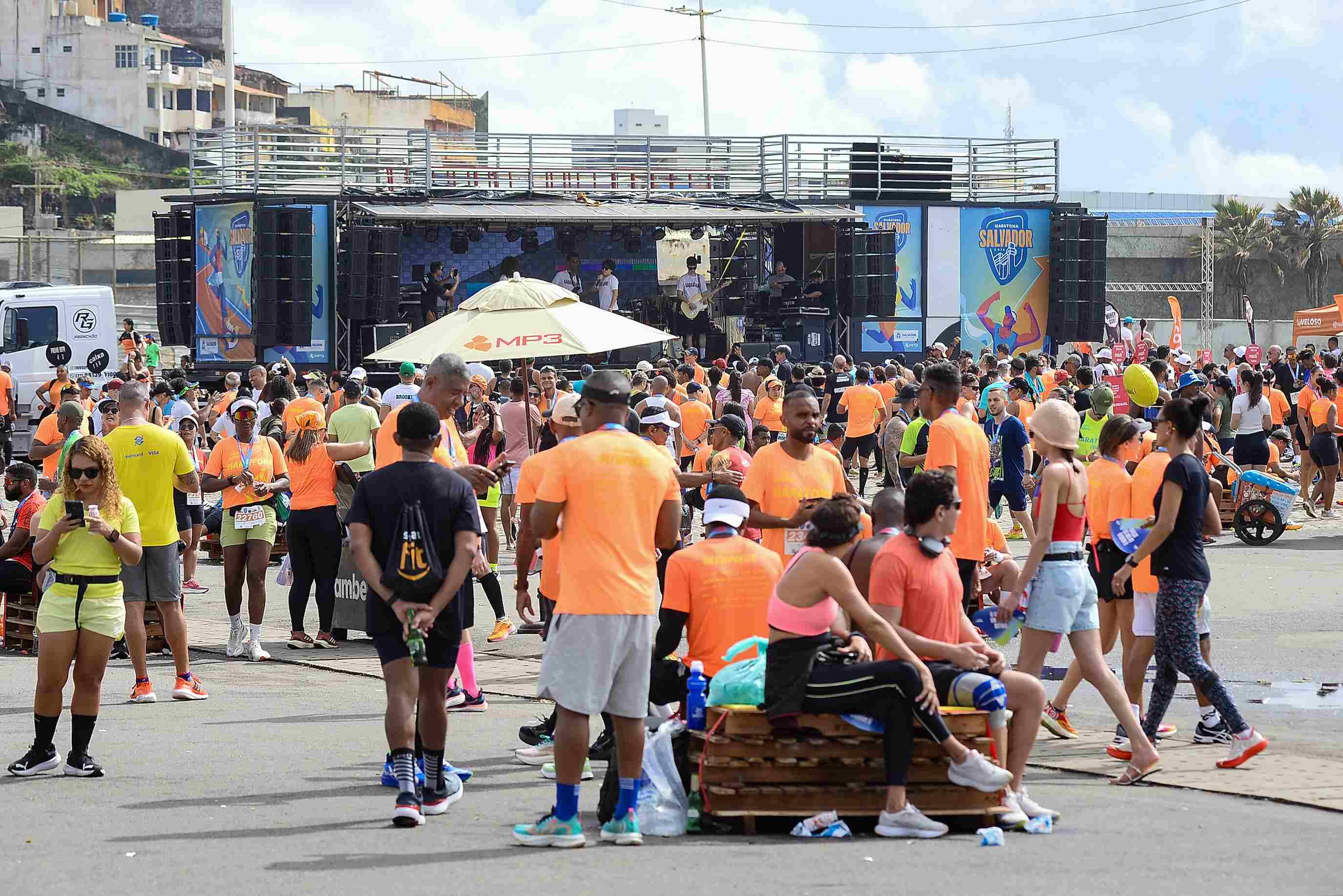 Maratona Salvador transforma corrida em experiência sonora com música do início ao fim