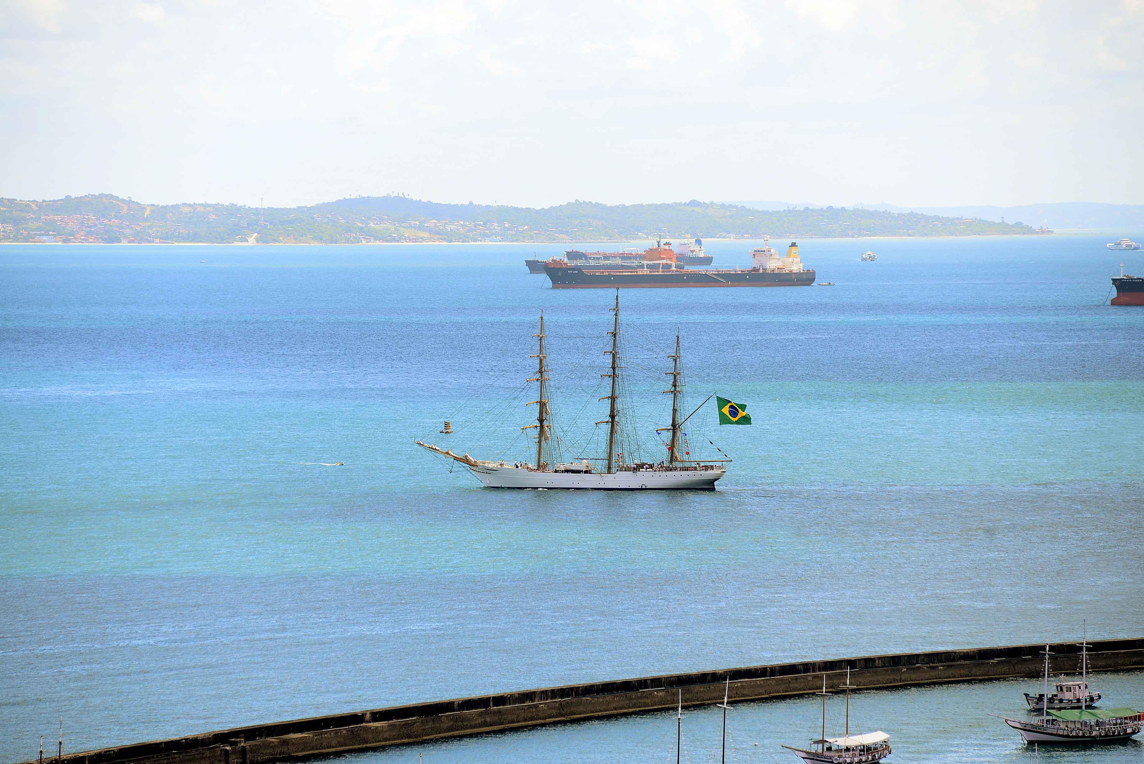 Salvador estuda transporte aquático urbano para ampliar mobilidade através da Baía de Todos-os-Santos