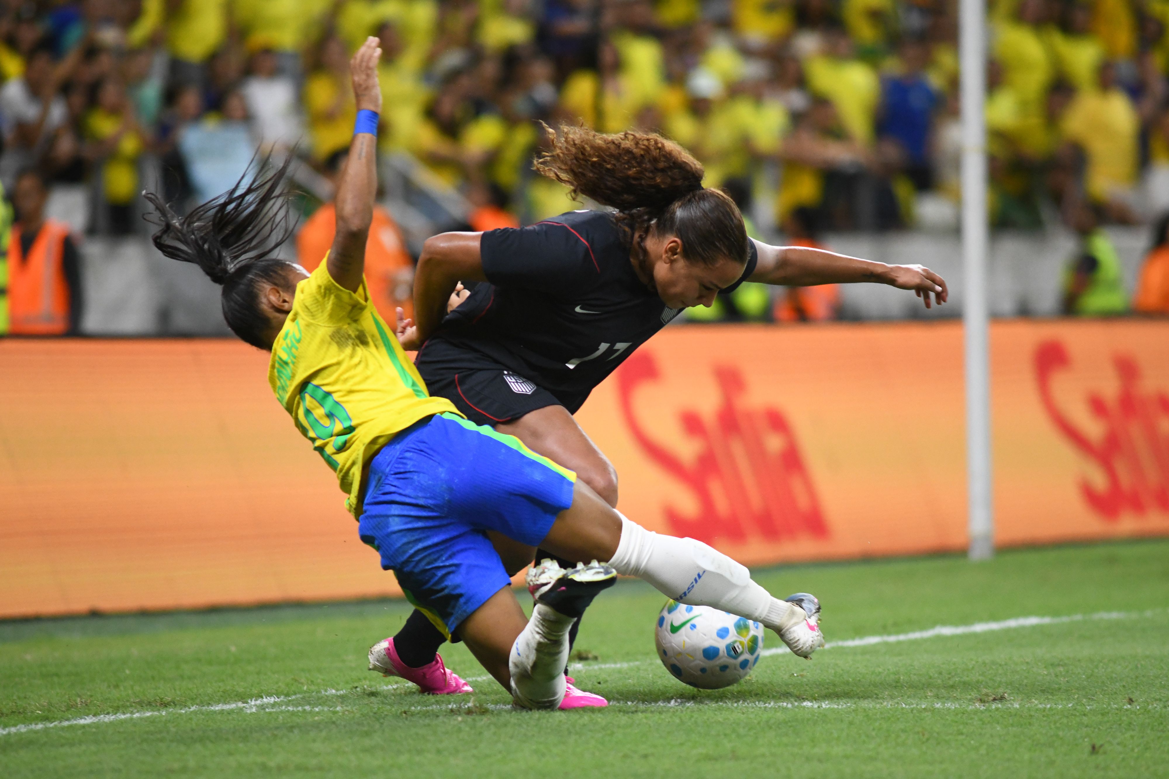 Seleção Feminina Brasileira é batida pelos EUA no Castelão