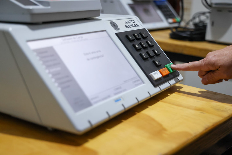 Manual do eleitor: quase 160 milhões vão votar. O que é preciso levar e fazer no dia da eleição?