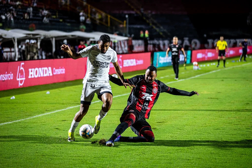 Vitória bate o Ceará e se classifica para a semifinal da Copa do Nordeste
