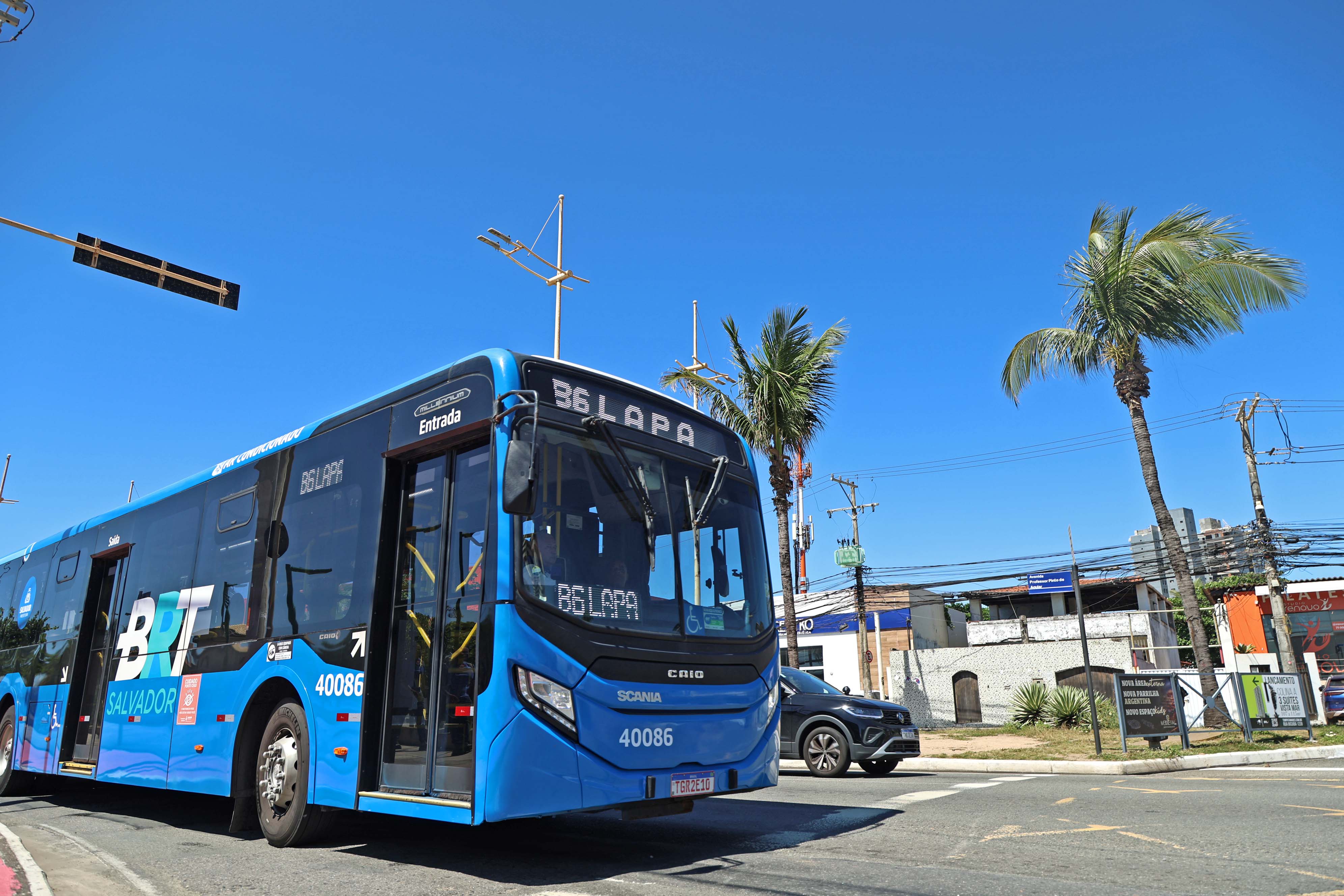 Prefeitura inicia operação da linha B6 do BRT para ligar a Estação da Lapa a Patamares