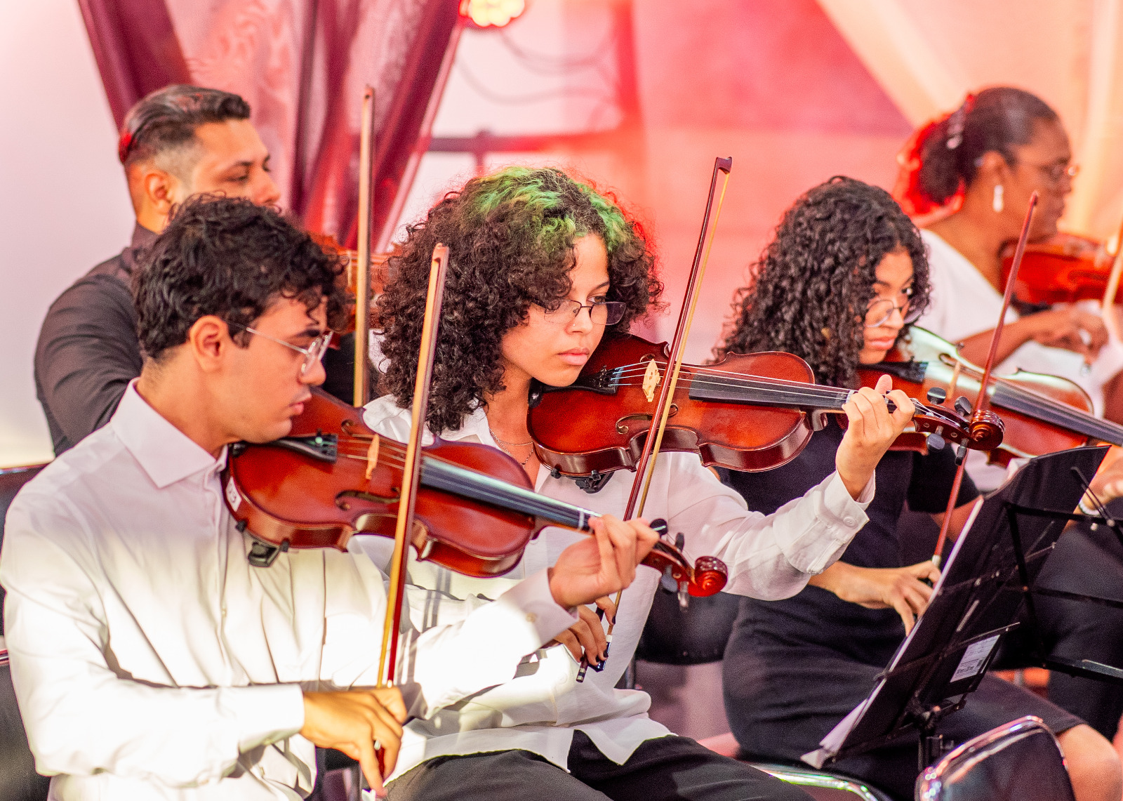 Primeira apresentação da Orquestra Juvenil de Camaçari encanta público na Cidade do Saber