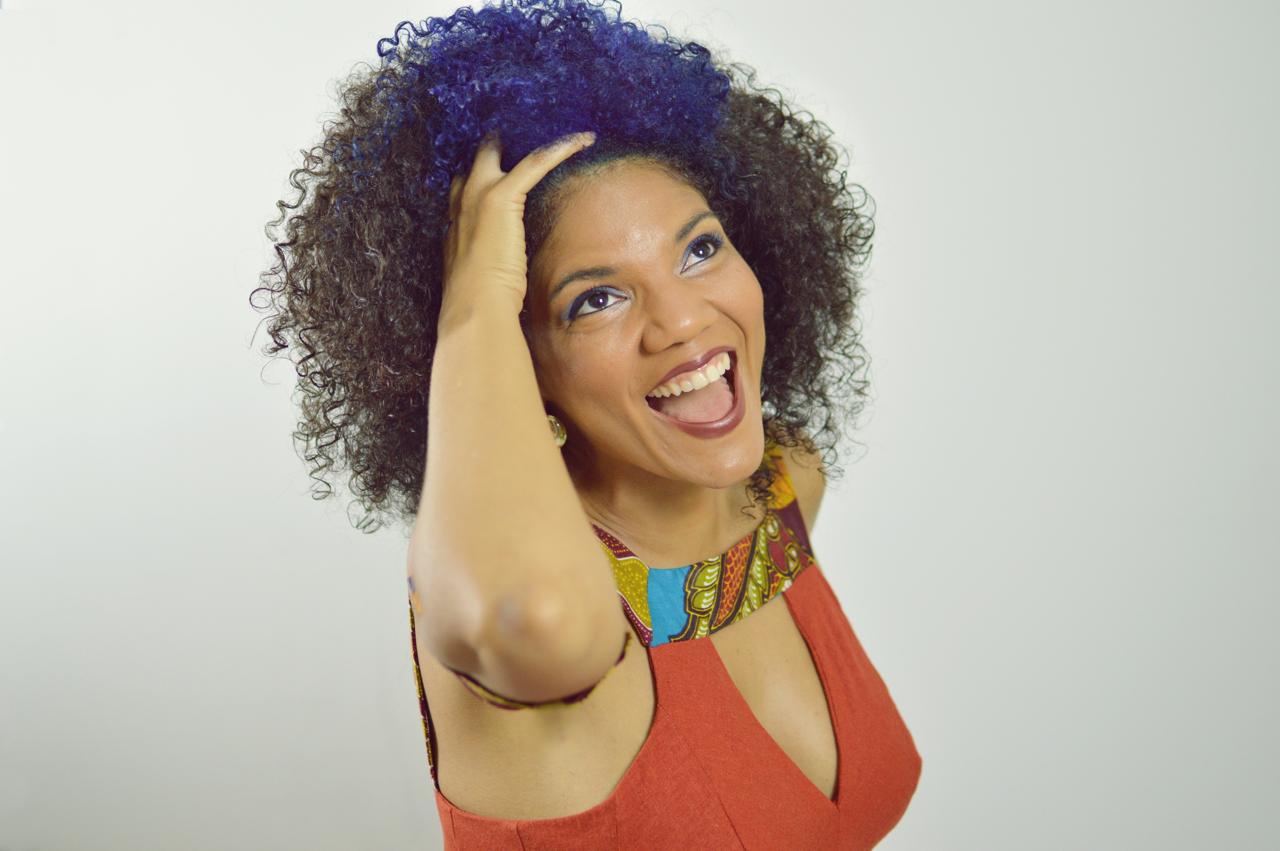 Juliana Ribeiro reina no Carnaval de Salvador e celebra os 110 anos do samba nos palcos da folia