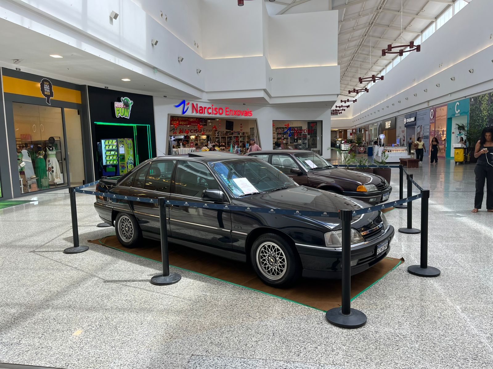 Boulevard Camaçari recebe exposição de carros antigos até sexta-feira
