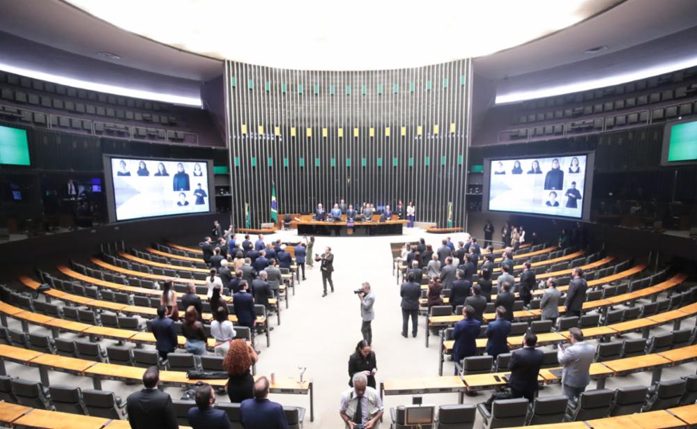 Bancada feminina no Congresso será a maior da história a partir de 2027