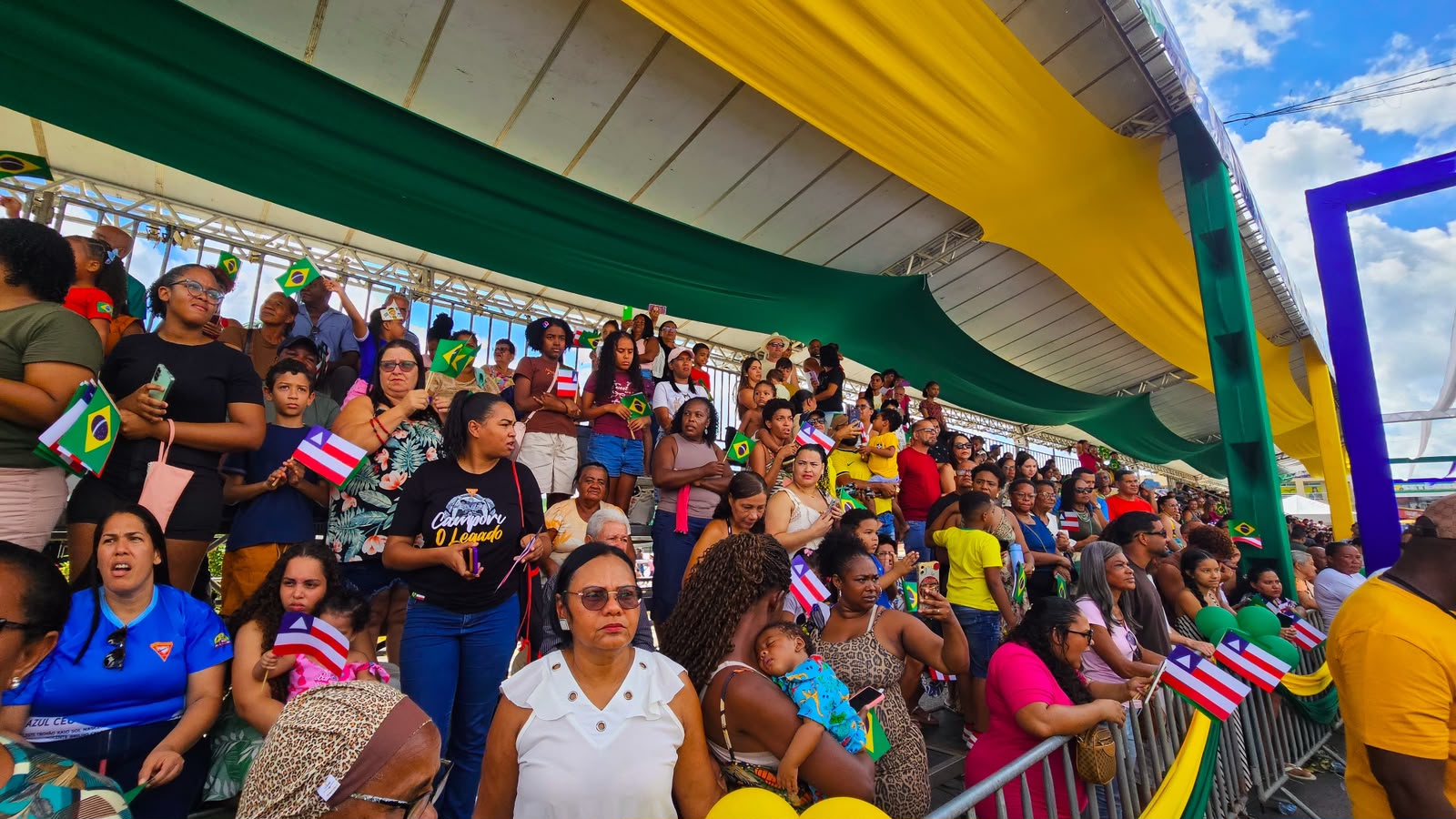 Simões Filho celebra 7 de Setembro com ato cívico marcado por patriotismo e participação popular
