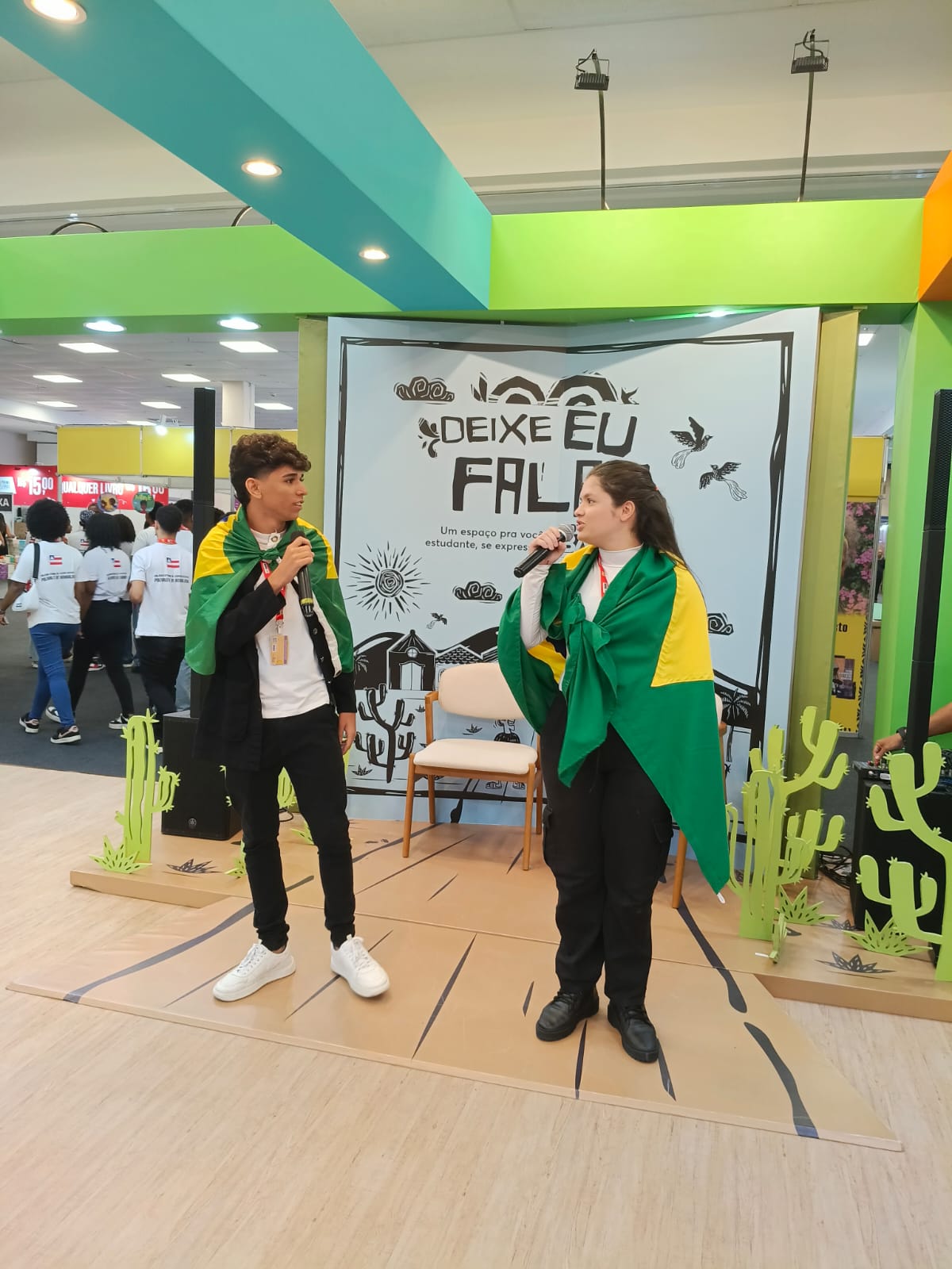 Clube do Livro fortalece leitura e protagonismo estudantil na Bienal do Livro da Bahia 2026